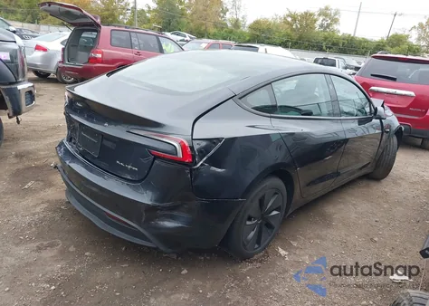 2024 Tesla Model 3 Long Range Dual Motor All-Wheel Drive z USA, uszkodzony, nr VIN 5YJ3E1EB5RF795124